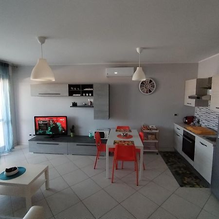 Appartamento Nuovissimo Ad Un Passo Dal Mare Montesilvano Marina Buitenkant foto
